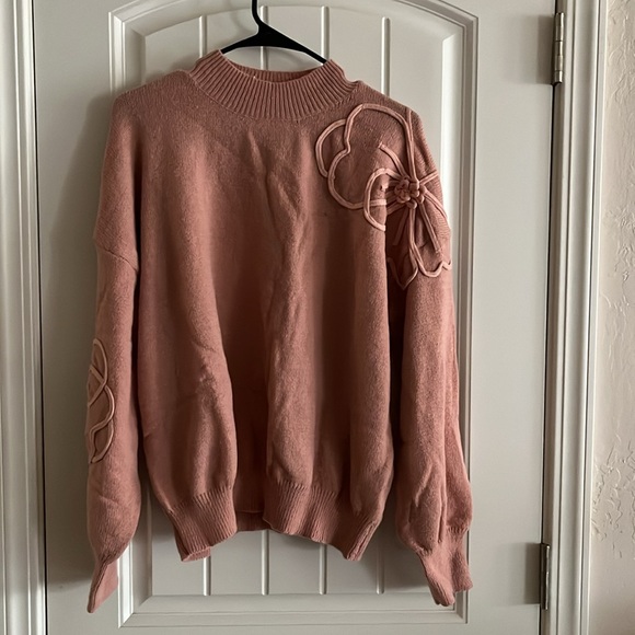 Beautiful 🌸Floral Embroidery Long Sleeve Knitted Pullover Sweater - Picture 6 of 9